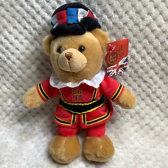 KEEL Toys Beefeater Plush Hug Me Bear Stuffed Animal Toy with Tags - Picture 2 of 16